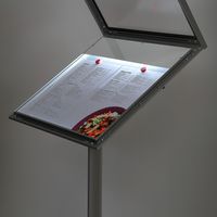 Informačné stojany s vitrínou Menuboard, LED osvetlenie
