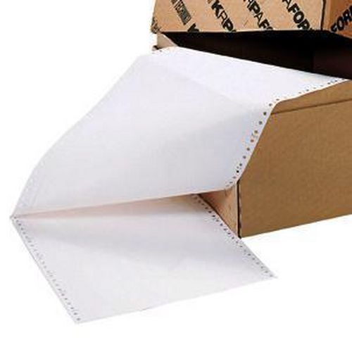 Tabelačný papier s pozdĺžnou oddeliteľnou perforáciou