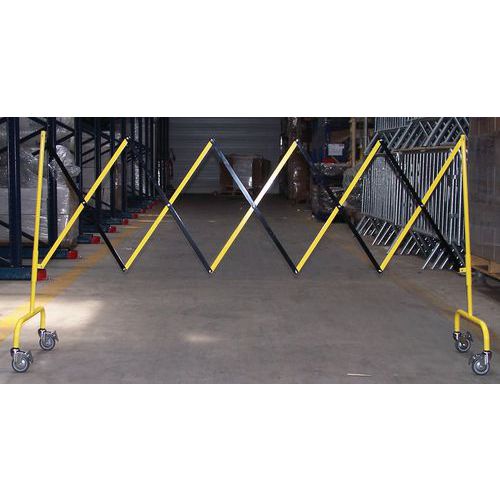 Kovová mobilná zábrana skladacia Carla na kolieskach, dĺžka max. 2850 mm, žltá/čierna Kovová mobilná zábrana skladacia Carla na kolieskach, dĺžka max. 2850 mm, žltá/čierna