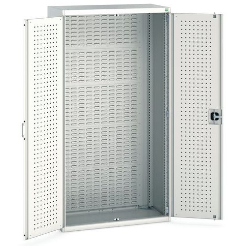 Dielenské skrine s perfo panelmi pre držiaky na boxy/náradie