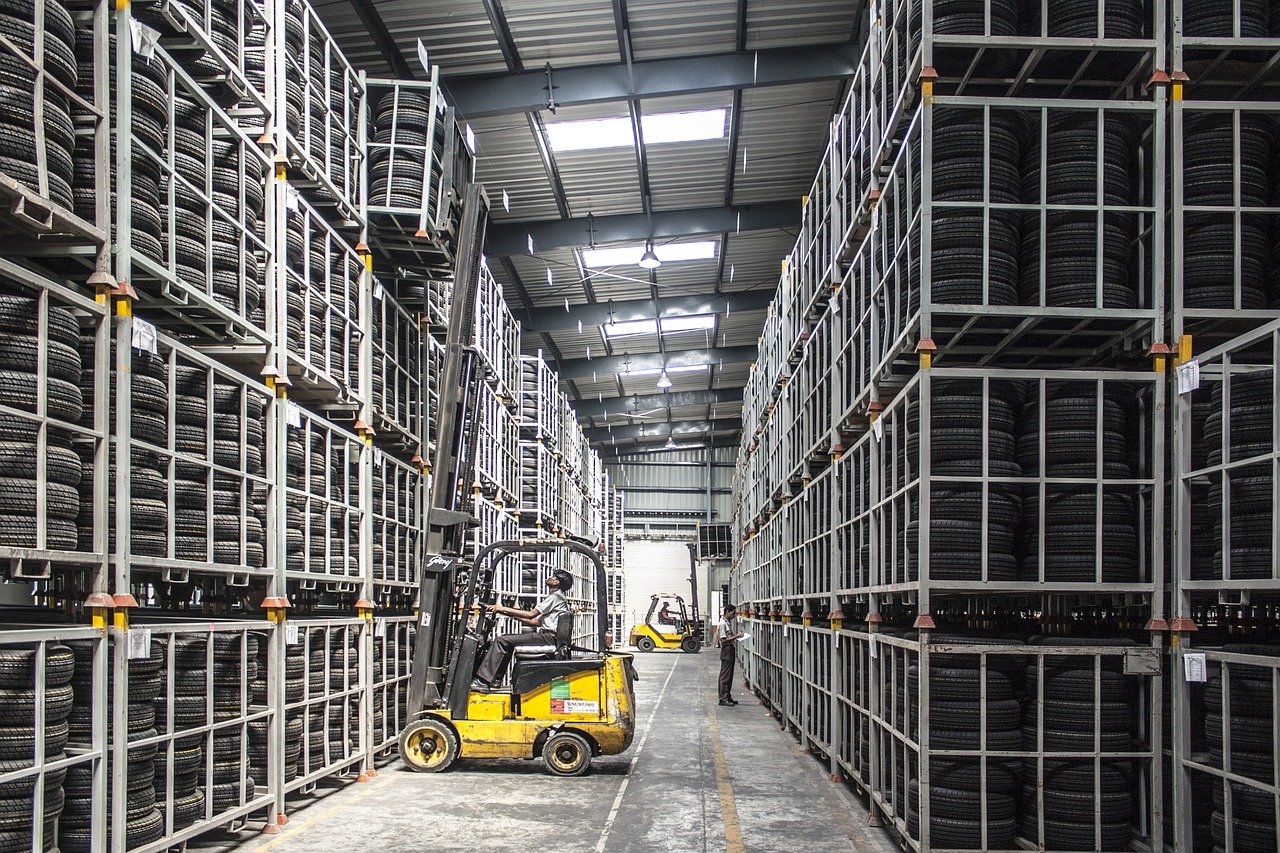 Inteligentné skladovanie: Budúcnosť automatizovaných logistických skladov
