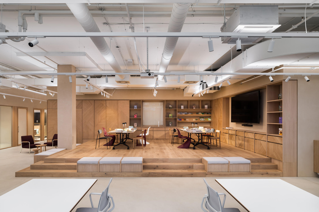 Manutan_hybridni prace_cowork